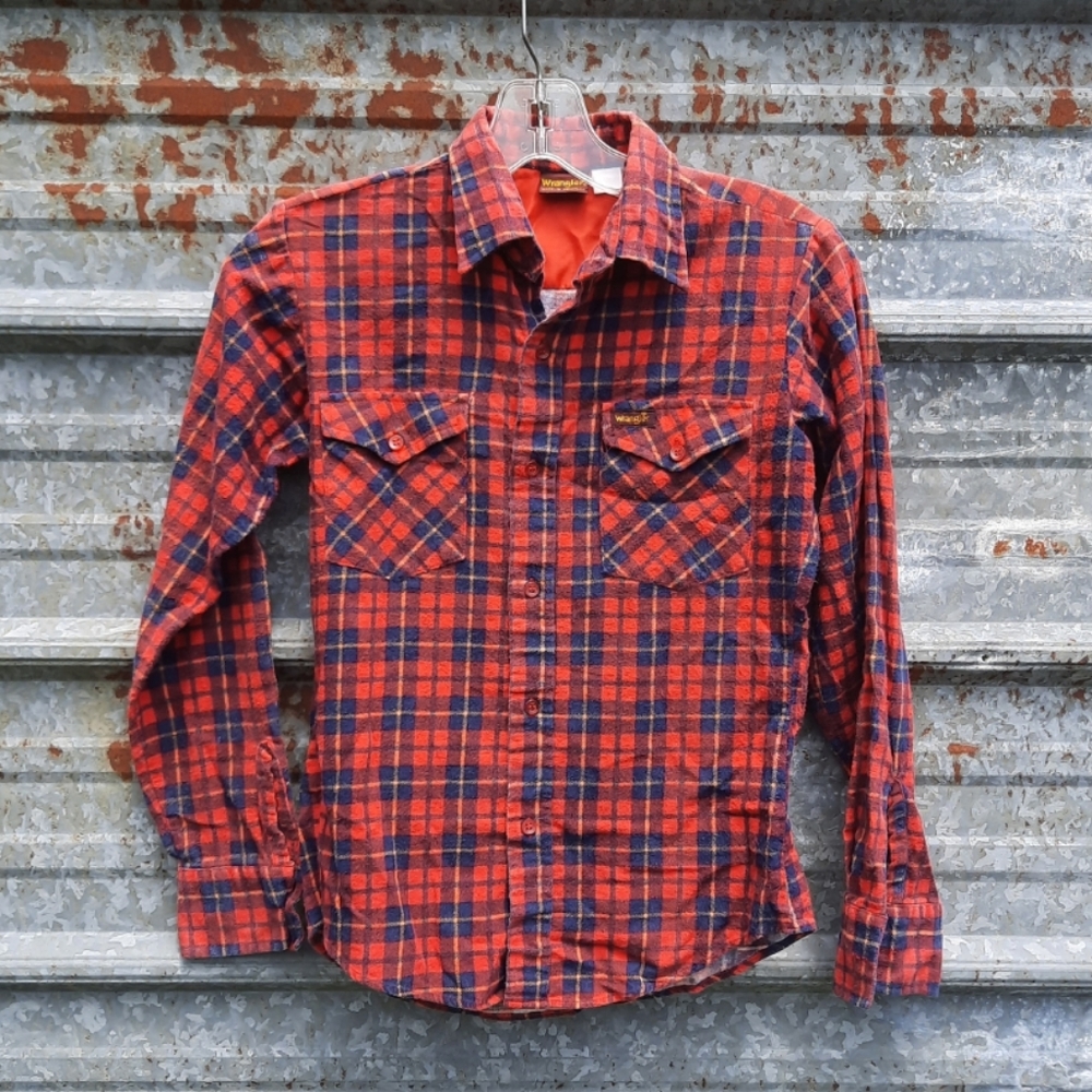 VINTAGE Wrangler Flannel Plaid Button Up Shirt